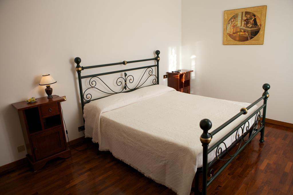 Agriturismo La Rocca Hotel Marsia Room photo