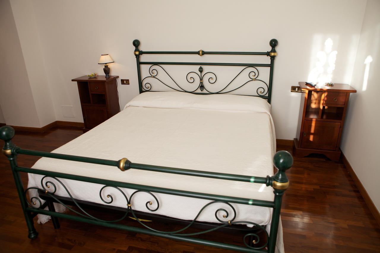 Agriturismo La Rocca Hotel Marsia Room photo