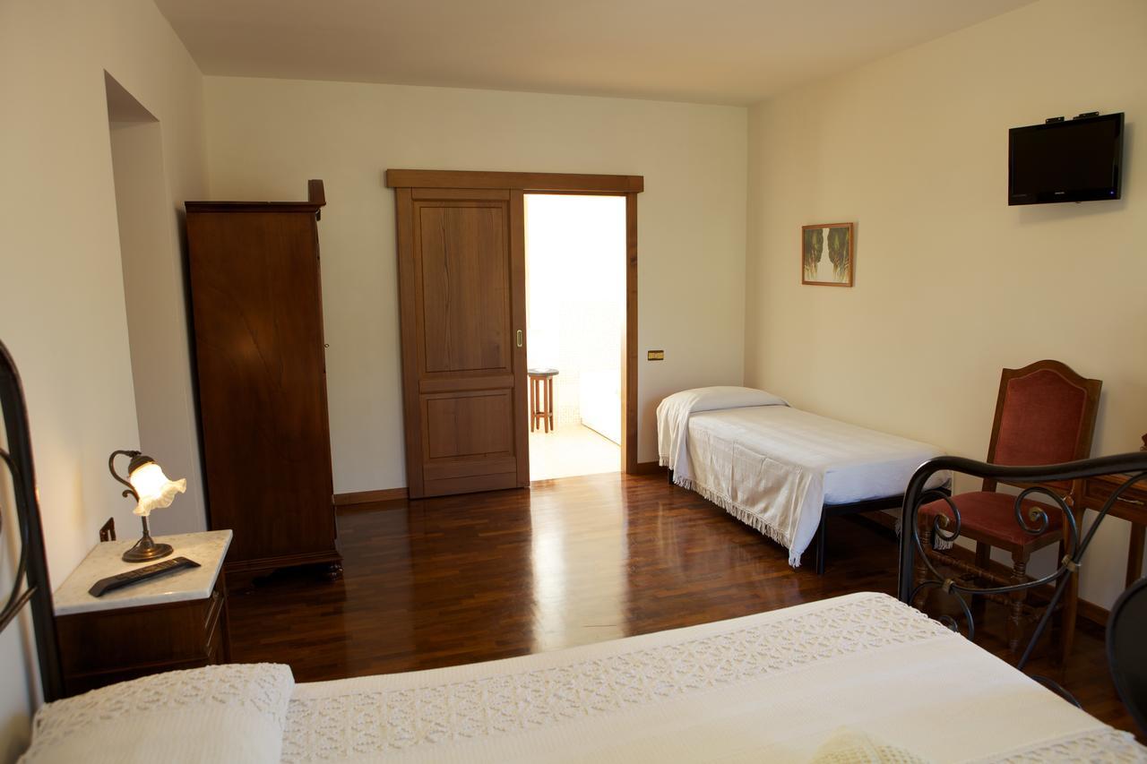 Agriturismo La Rocca Hotel Marsia Room photo